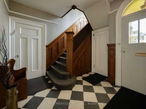 Photo 6 at 284 Indian Road, Swansea, Toronto