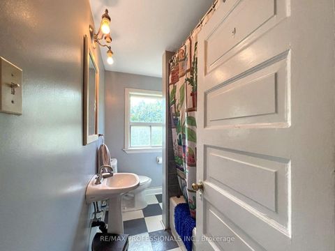 Photo 29 at 284 Indian Road, Swansea, Toronto