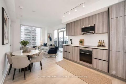Photo 1 at 1111 - 117 Broadway Avenue, Mount Pleasant West, Toronto