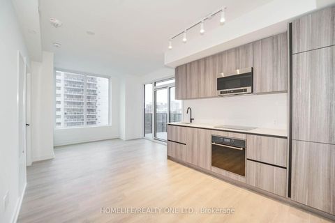 Photo 2 at 1111 - 117 Broadway Avenue, Mount Pleasant West, Toronto