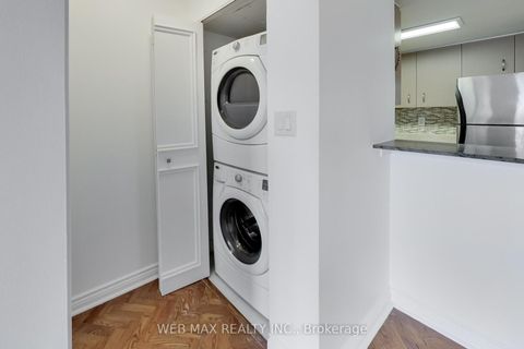 Photo 11 at 1808 - 25 Grenville Street, Bay Street Corridor, Toronto