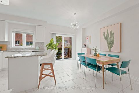 Photo 9 at 114 Gordon Circle, College Manor, Newmarket