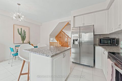 Photo 12 at 114 Gordon Circle, College Manor, Newmarket