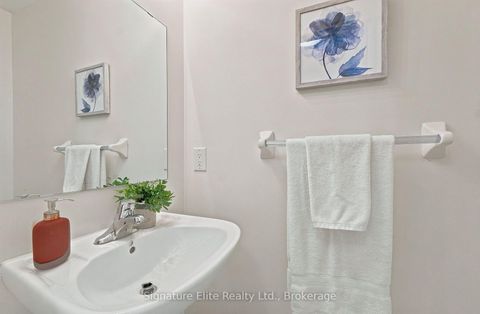 Photo 17 at 114 Gordon Circle, College Manor, Newmarket