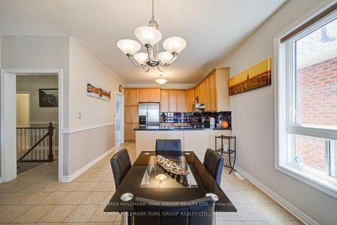 Photo 12 at 26 Regalia Way, Shore, Barrie