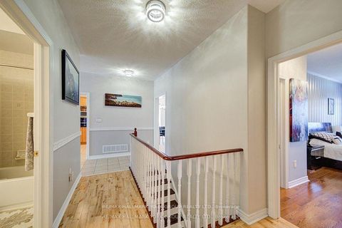 Photo 16 at 26 Regalia Way, Shore, Barrie