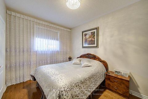 Photo 18 at 26 Regalia Way, Shore, Barrie