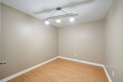Photo 32 at 26 Regalia Way, Shore, Barrie
