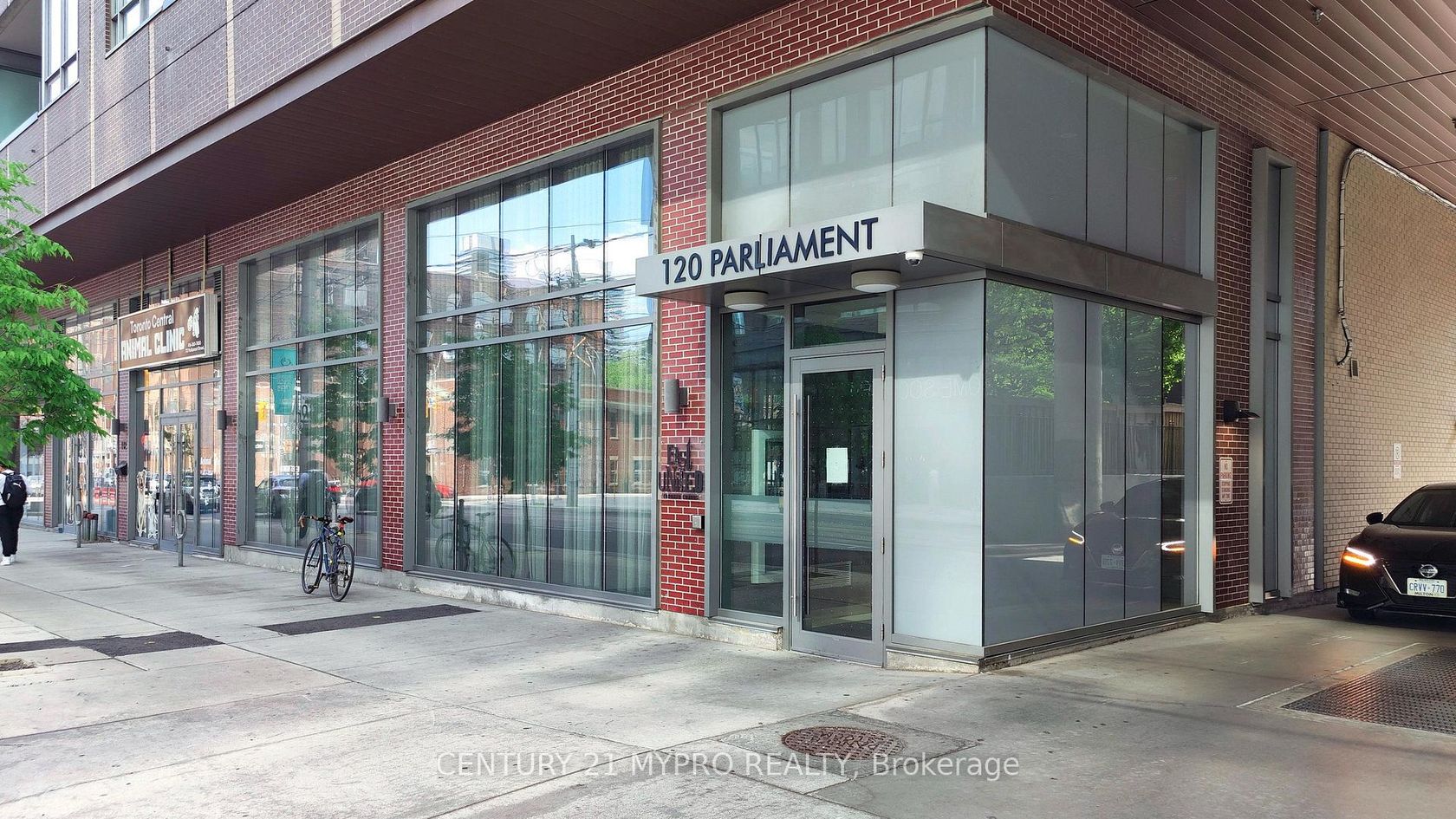 1801 - 120 Parliament Street, Moss Park, Toronto photo number 2