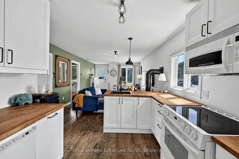 Photo 10 at 204 Sutherland Street N, Stayner, Clearview