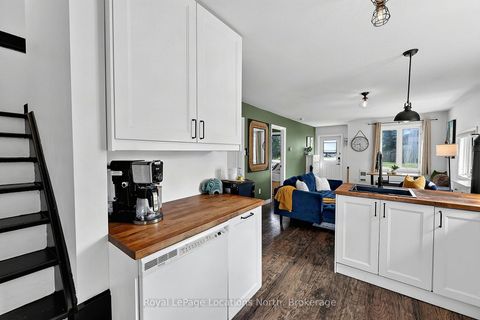 Photo 11 at 204 Sutherland Street N, Stayner, Clearview