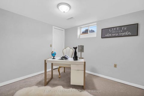 Photo 21 at 53 Wilstead Drive, Central Newmarket, Newmarket