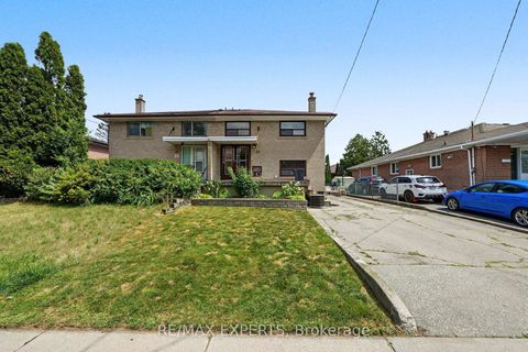Photo 1 at 37 St Lucie Drive, Humbermede, Toronto