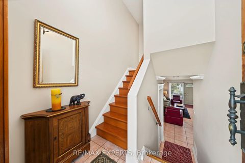 Photo 4 at 37 St Lucie Drive, Humbermede, Toronto