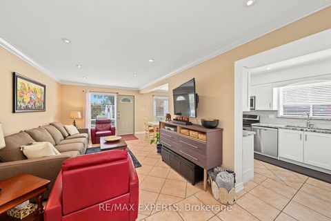 Photo 5 at 37 St Lucie Drive, Humbermede, Toronto