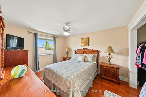 Photo 21 at 37 St Lucie Drive, Humbermede, Toronto