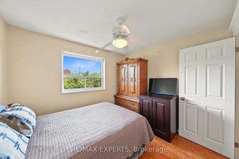 Photo 26 at 37 St Lucie Drive, Humbermede, Toronto