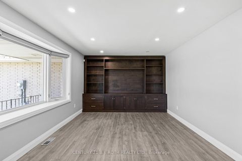 Photo 4 at 355 Mapleview Drive W, Holly, Barrie
