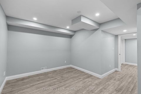 Photo 21 at 355 Mapleview Drive W, Holly, Barrie