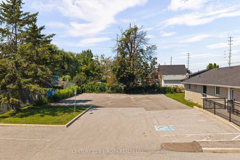 Photo 30 at 355 Mapleview Drive W, Holly, Barrie