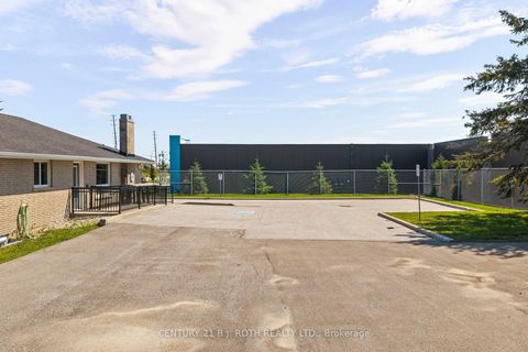 Photo 31 at 355 Mapleview Drive W, Holly, Barrie