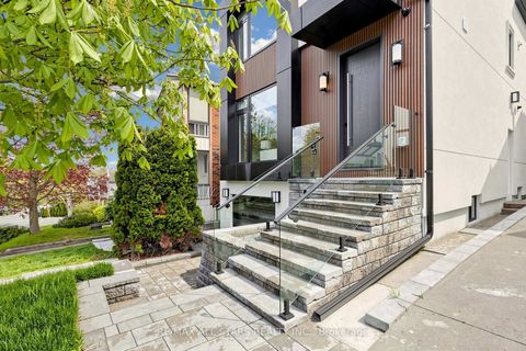 Photo 3 at 127 Banff Road, Mount Pleasant East, Toronto