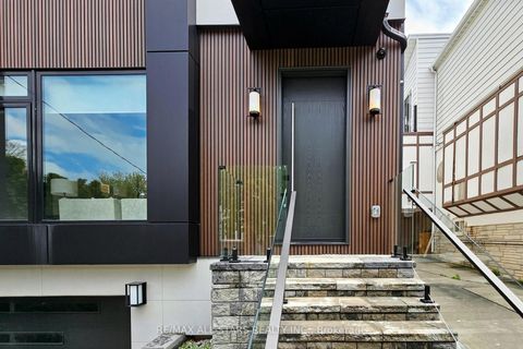 Photo 4 at 127 Banff Road, Mount Pleasant East, Toronto