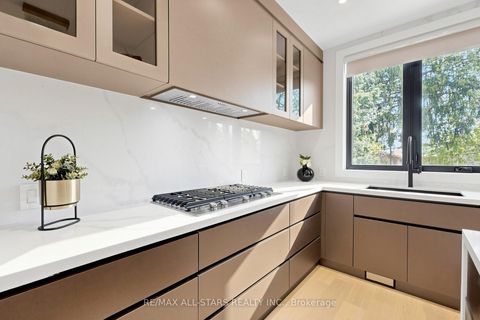 Photo 17 at 127 Banff Road, Mount Pleasant East, Toronto