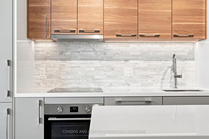 Photo 46 at 907 - 29 Green Trail Court, Bayview Village, Toronto