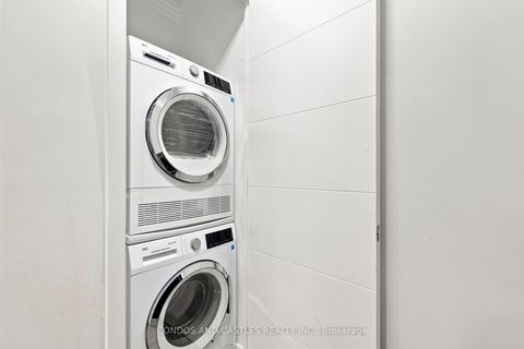 Photo 37 at 210 - 29 Green Trail Court, Bayview Village, Toronto