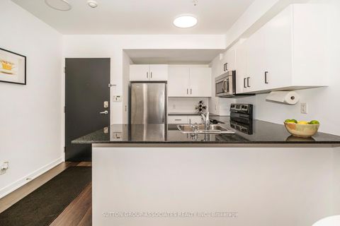 Photo 4 at PH7 - 539 Jarvis Street, North St. James Town, Toronto