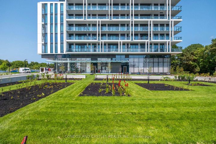 Photo 4 at 2012 - 29 Green Trail Court, Bayview Village, Toronto