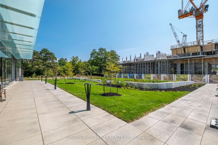 Photo 9 at 2012 - 29 Green Trail Court, Bayview Village, Toronto
