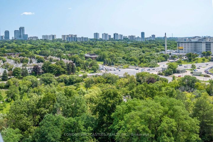 Photo 12 at 2012 - 29 Green Trail Court, Bayview Village, Toronto