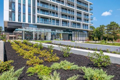 Photo 7 at 2012 - 29 Green Trail Court, Bayview Village, Toronto