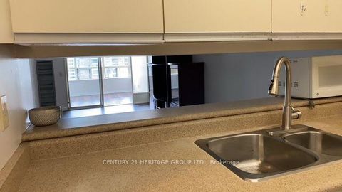 Photo 4 at 1204 - 7 Bishop Avenue, Newtonbrook East, Toronto