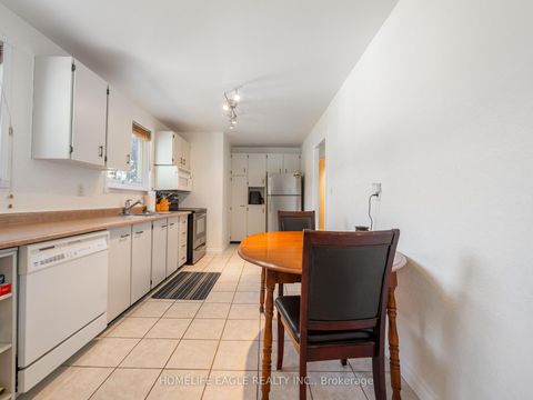 Photo 6 at 751 Greenfield Crescent, Leslie Valley, Newmarket
