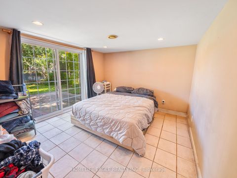 Photo 11 at 751 Greenfield Crescent, Leslie Valley, Newmarket