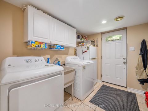 Photo 13 at 751 Greenfield Crescent, Leslie Valley, Newmarket
