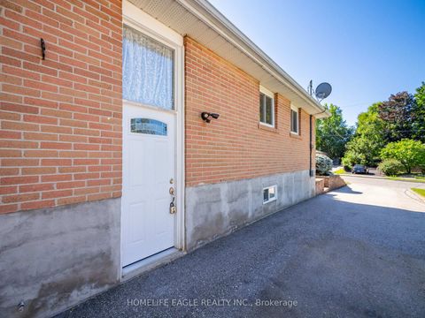 Photo 14 at 751 Greenfield Crescent, Leslie Valley, Newmarket