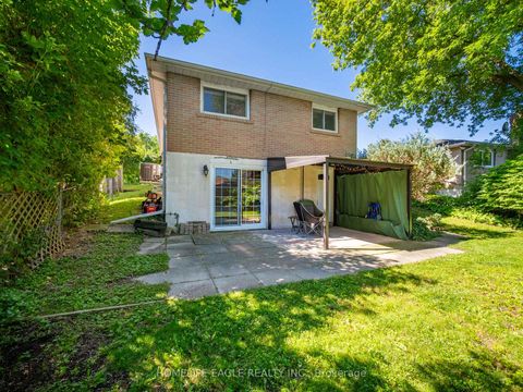 Photo 16 at 751 Greenfield Crescent, Leslie Valley, Newmarket