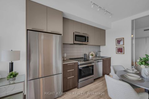 Photo 15 at 414 - 4208 Dundas Street W, Humber Valley, Toronto