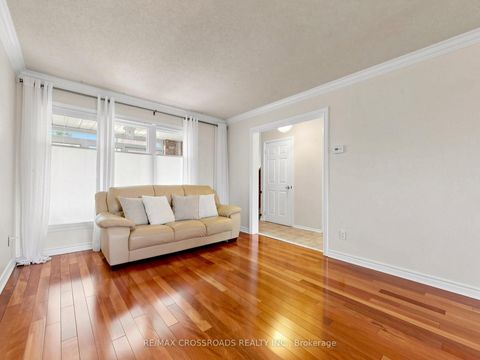 Photo 2 at 108 Anthony Lane, Glen Shields, Vaughan