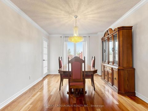 Photo 4 at 108 Anthony Lane, Glen Shields, Vaughan