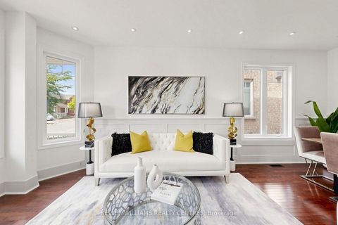 Photo 5 at 7 Philips Lake Court, Jefferson, Richmond Hill