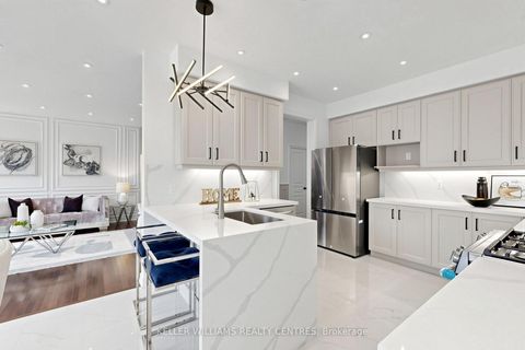Photo 10 at 7 Philips Lake Court, Jefferson, Richmond Hill