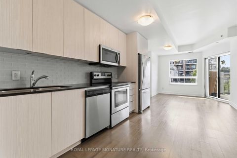 Photo 2 at 233 - 86 Woodbridge Avenue, West Woodbridge, Vaughan