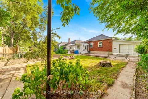 Photo 31 at 19 Martorino Drive, Kennedy Park, Toronto