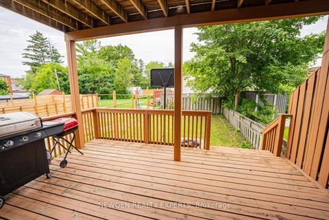 Photo 9 at 592A Danforth Road, Birchmount, Toronto