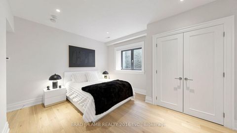 Photo 33 at 22 Glenayr Road, Forest Hill South, Toronto